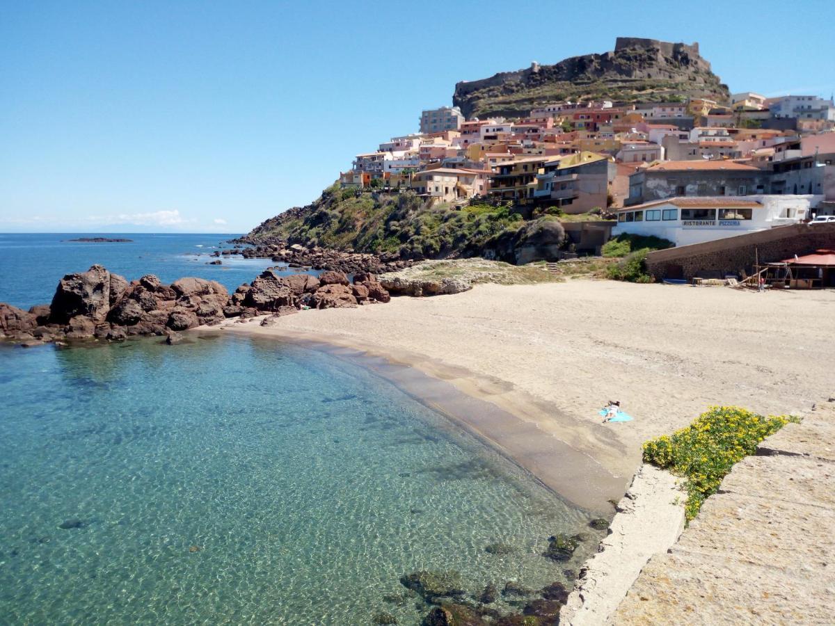 Mi Casa El Mar! Grazioso Attico 400 Mt Alla Spiaggia E Al Centro Castelsardo Kültér fotó